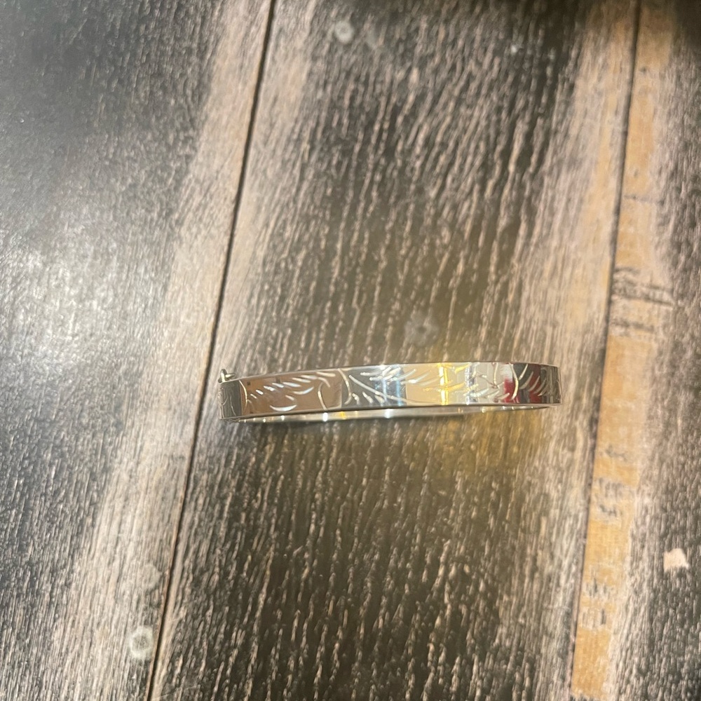 Silver (925) Hinged Engraved Bangle - image 1
